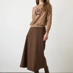 EMB261042 BROWN