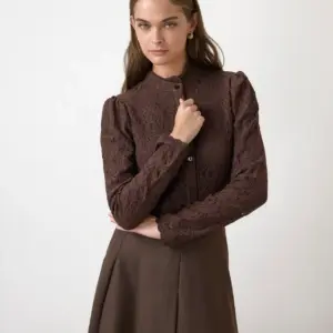 M1241 BROWN