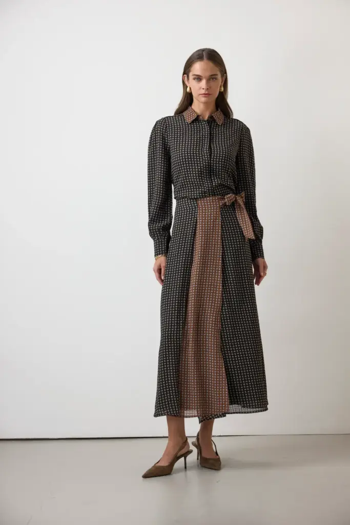 M1330 BLACK/BROWN