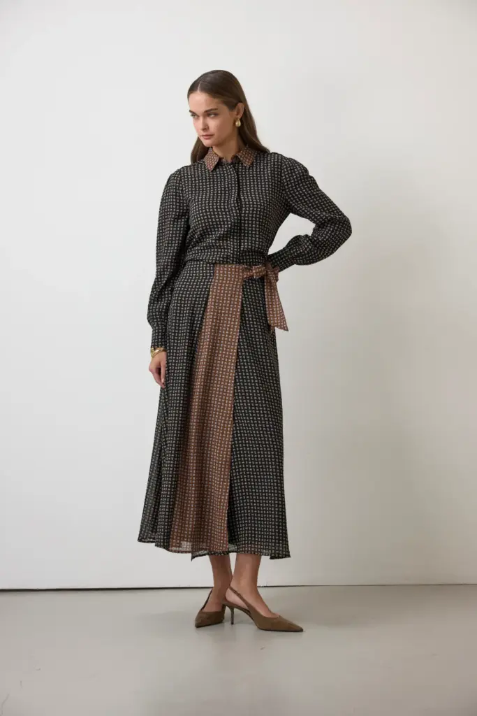 M1330A BLACK/BROWN